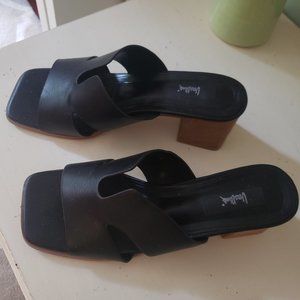 Black pump sandals, Women's size 8